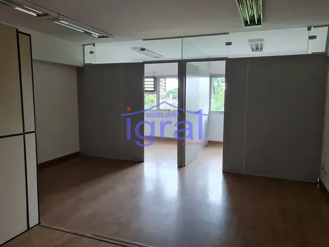 Sala à venda ou para alugar, no bairro Jardim Oriental em São Paulo