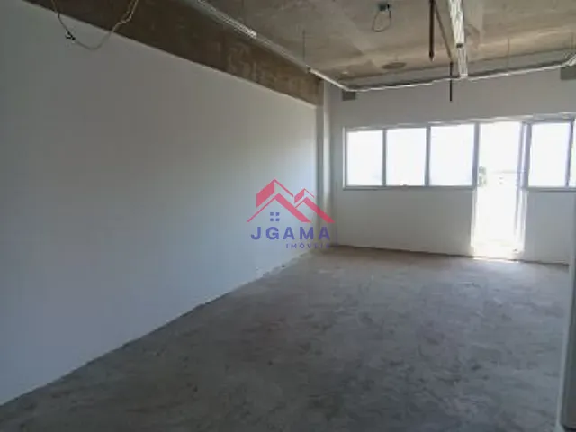Sala à venda ou para alugar, no bairro Vila Andrade em São Paulo