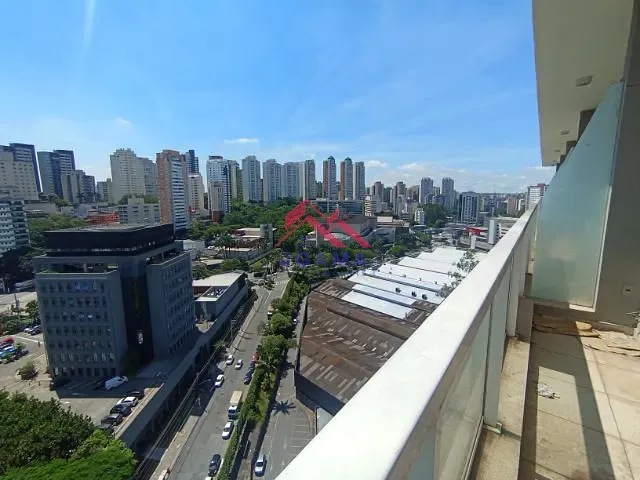 Sala à venda ou para alugar, no bairro Vila Andrade em São Paulo