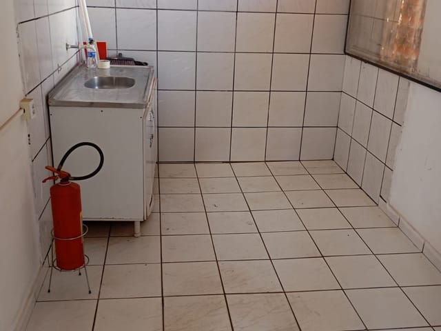 Sala para alugar, no bairro Centro em Londrina