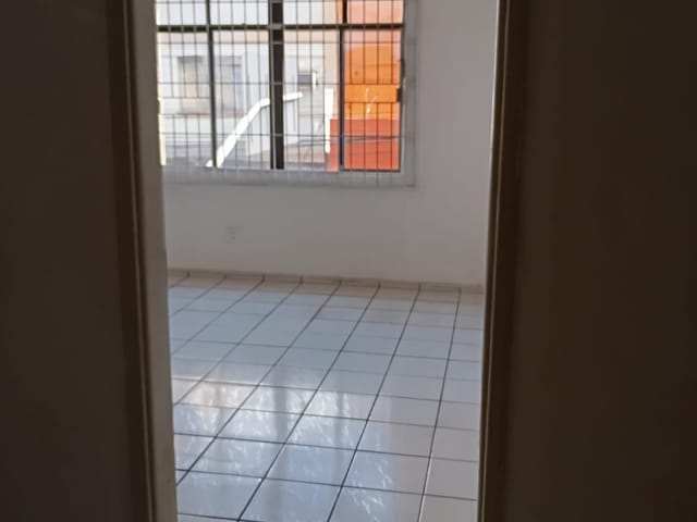 Sala para alugar, no bairro Centro em Londrina