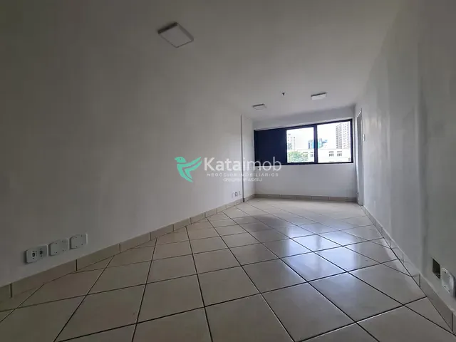 Sala à venda, no bairro Vila Mariana em São Paulo