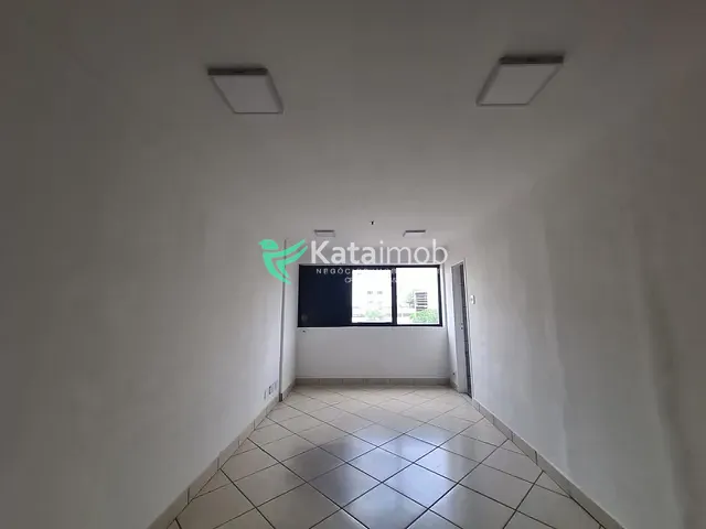 Sala à venda, no bairro Vila Mariana em São Paulo