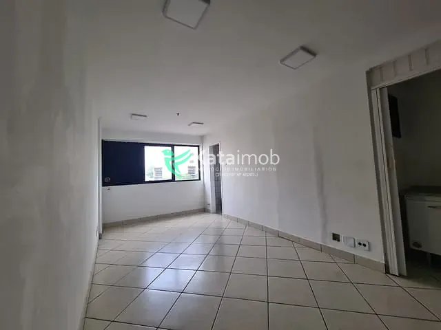Sala à venda, no bairro Vila Mariana em São Paulo