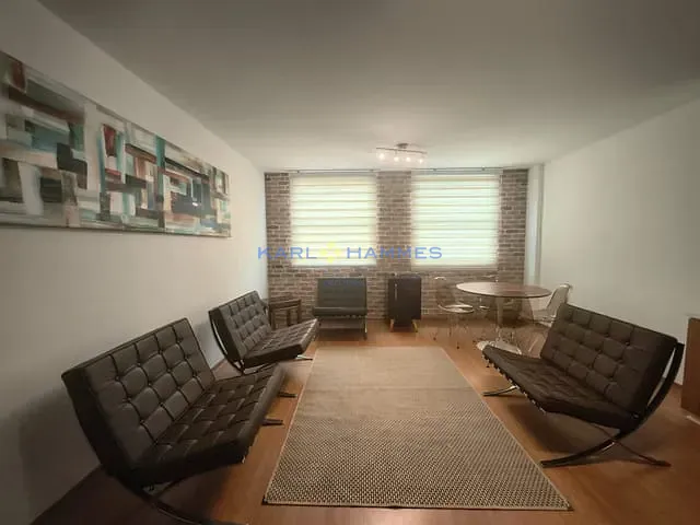 Sala à venda, no bairro Quarteirão Brasileiro em Petrópolis