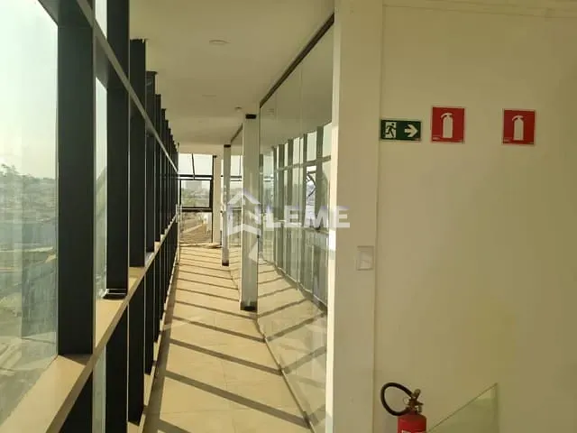 Sala à venda ou para alugar, no bairro Jardim Santa Clara em Mococa