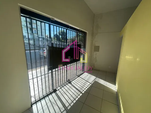 Sala com 65m², para alugar, no bairro Jardim Itália em Cuiabá
