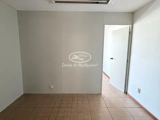 Sala com 67m², à venda, no bairro Jardim Tropical em Resende