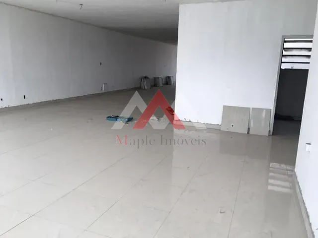 Sala à venda, no bairro Centro em Niterói