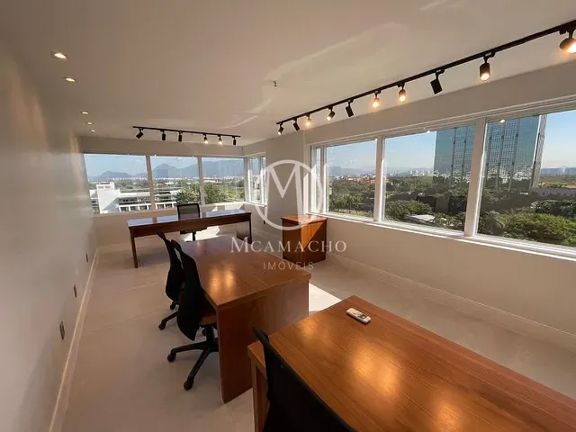 Sala à venda ou para alugar, no bairro Barra da Tijuca em Rio de Janeiro