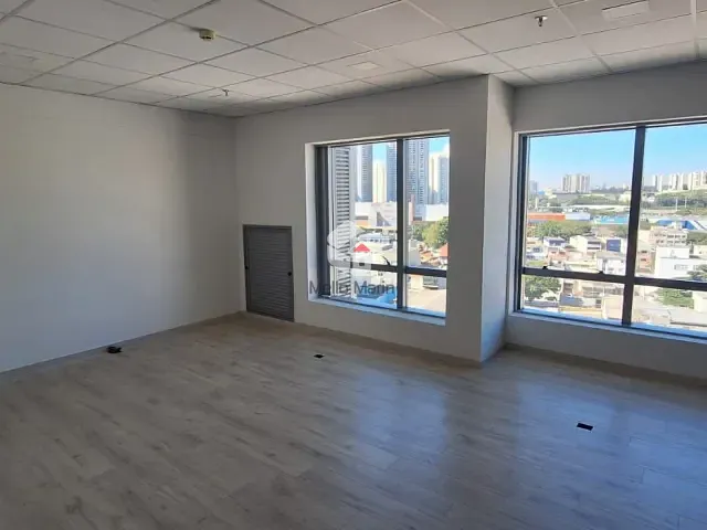Sala à venda, no bairro Centro em Osasco