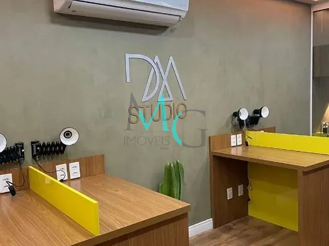 Sala à venda ou para alugar, no bairro Campo Grande em Rio de Janeiro