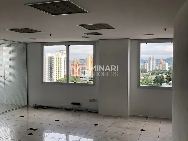 Sala à venda, no bairro Alphaville Centro Industrial e Empresarial/Alphaville. em Barueri