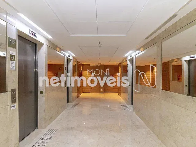 Sala à venda, no bairro Asa Norte em Brasília