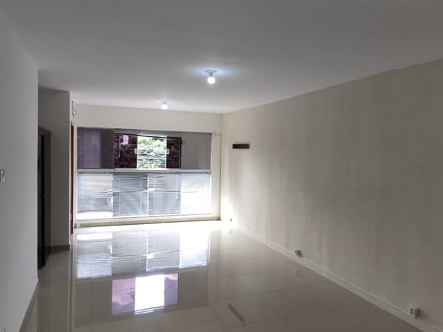 Sala com 50m², para alugar, no bairro Centro em Cambé