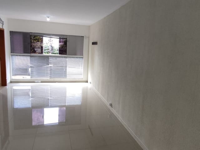 Sala com 50m², para alugar, no bairro Centro em Cambé