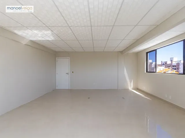 Sala com 34m², para alugar, no bairro Guabirotuba em Curitiba