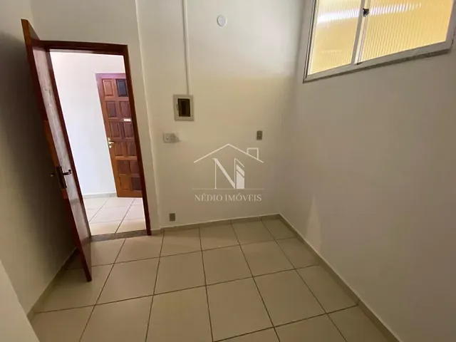 Sala para alugar, no bairro Jacaroá em Maricá