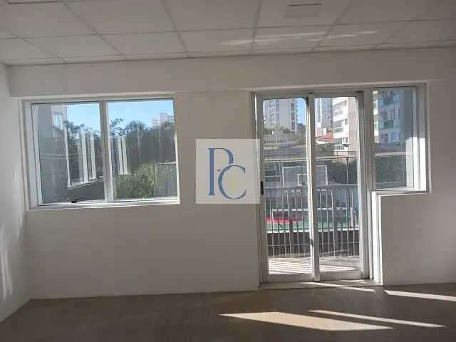 Sala para alugar, no bairro Santo Amaro em São Paulo