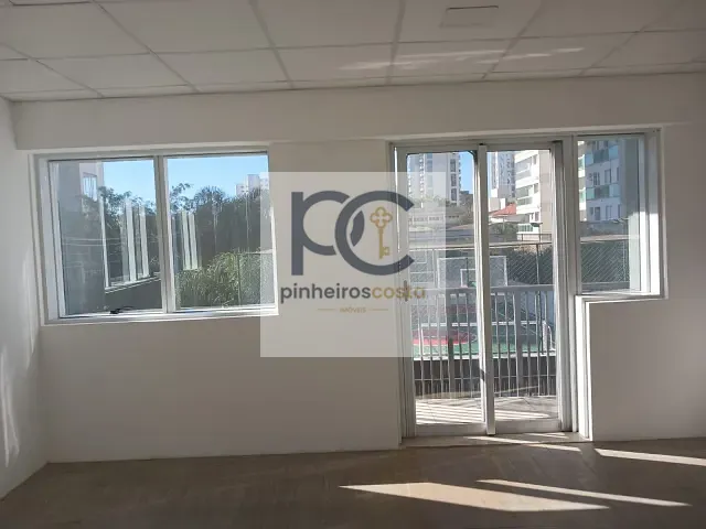 Sala para alugar, no bairro Santo Amaro em São Paulo