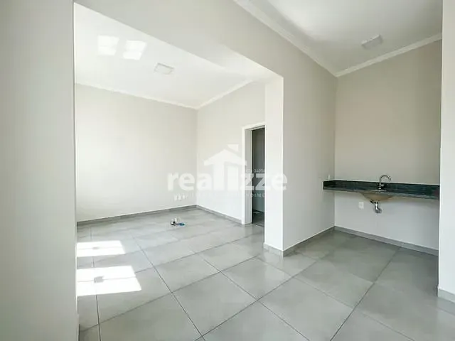 Sala com 22m² 1 quarto e 1 banheiro, para alugar, no bairro Centro em Itapira