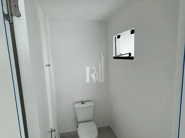 Sala com 56m², para alugar, no bairro Centro em Tijucas