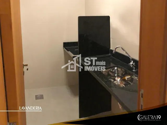Sala com 155m², para alugar, no bairro Centro em Andradas