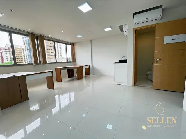 Sala à venda, no bairro Menino Deus em Porto Alegre