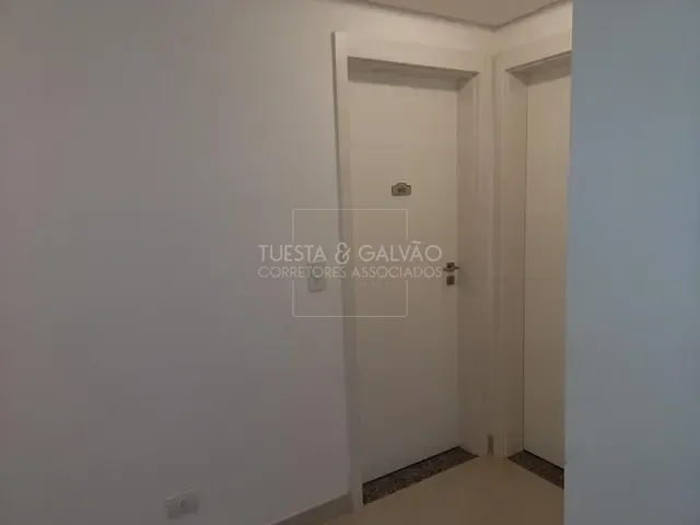 Sala com 21m², à venda, no bairro Centro em Curitiba