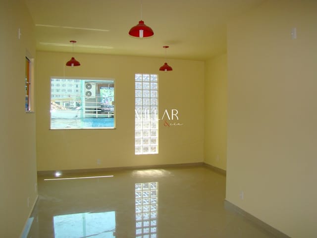 Sala com 57m², para alugar, no bairro Olaria em Rio de Janeiro