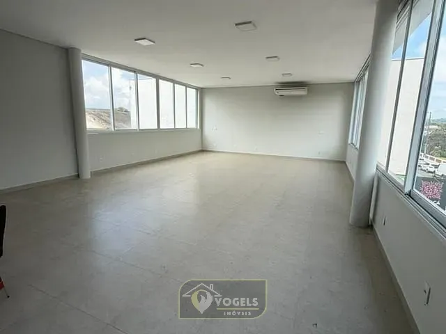 Sala com 100m², para alugar, no bairro Centro em Holambra