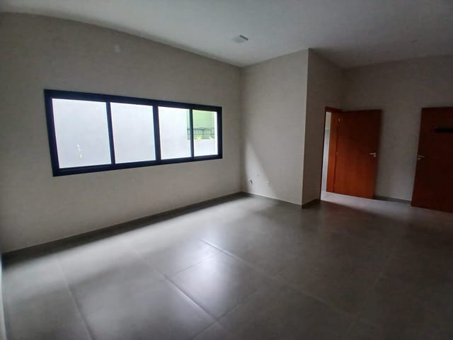 Sala com 35m², para alugar, no bairro Jardim Recanto do Bosque em São João da Boa Vista