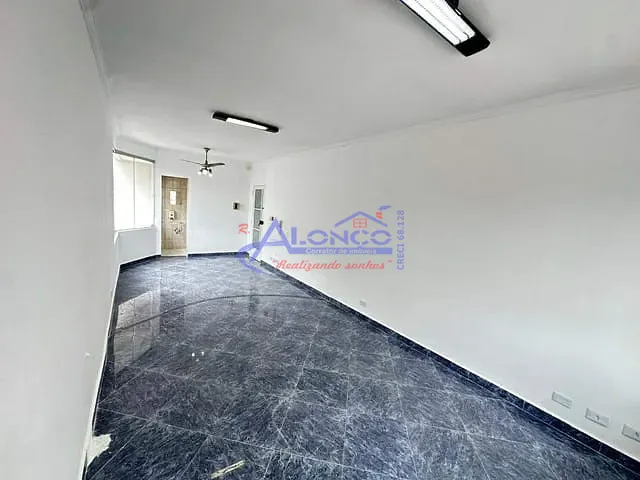 Sala à venda ou para alugar, no bairro Centro em Jacareí