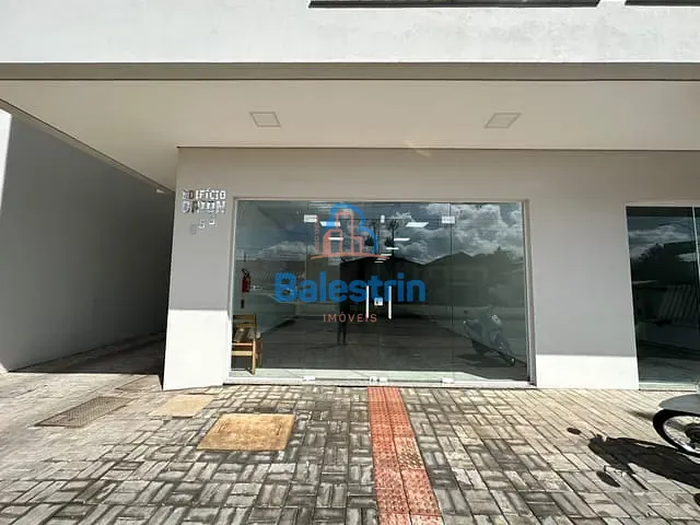 Sala para alugar, no bairro Centro em Fraiburgo