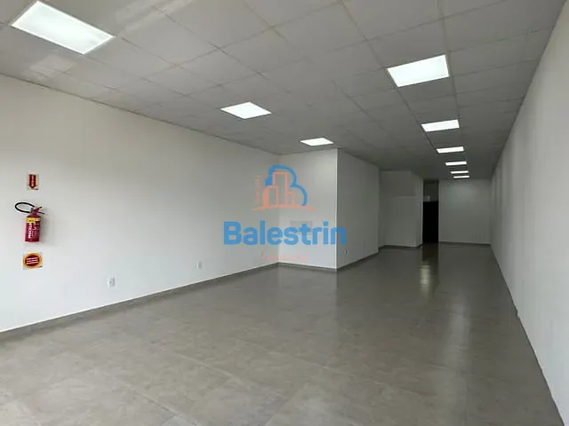Sala para alugar, no bairro Centro em Fraiburgo