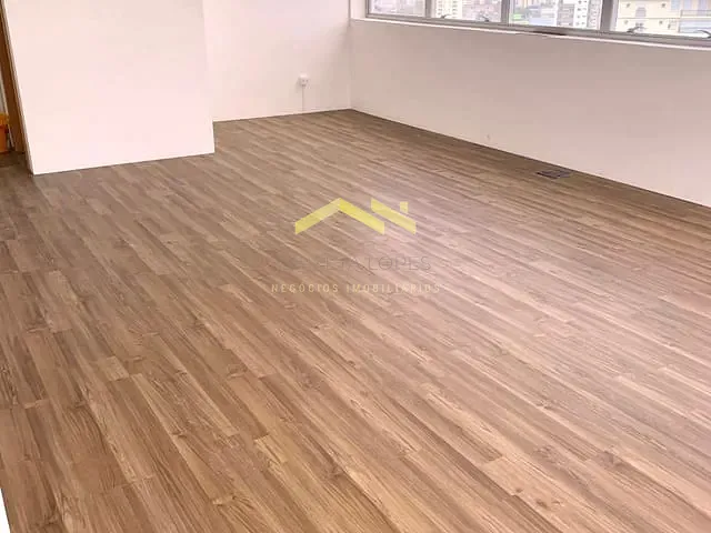 Sala com 37m², à venda ou para alugar, no bairro Centro em Santo André