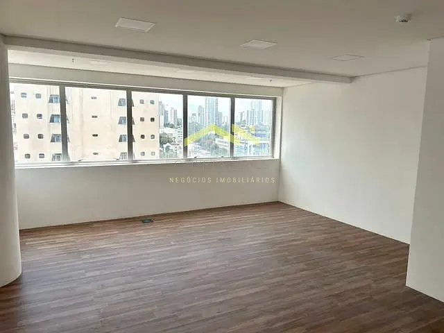 Sala com 37m², à venda ou para alugar, no bairro Centro em Santo André