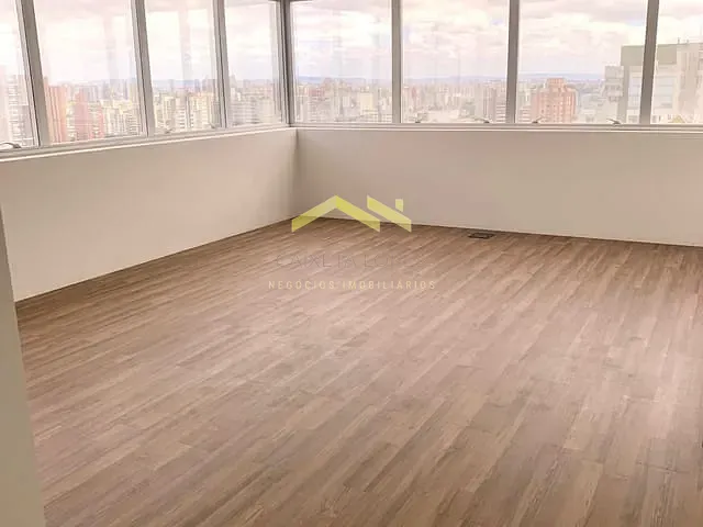 Sala com 37m², à venda ou para alugar, no bairro Centro em Santo André