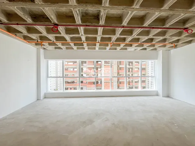 Sala à venda ou para alugar, no bairro Gleba Fazenda Palhano em Londrina