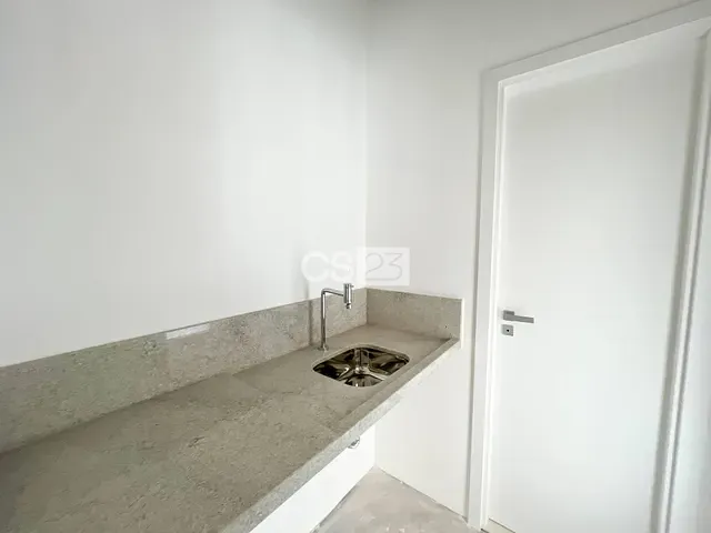 Sala à venda ou para alugar, no bairro Gleba Fazenda Palhano em Londrina
