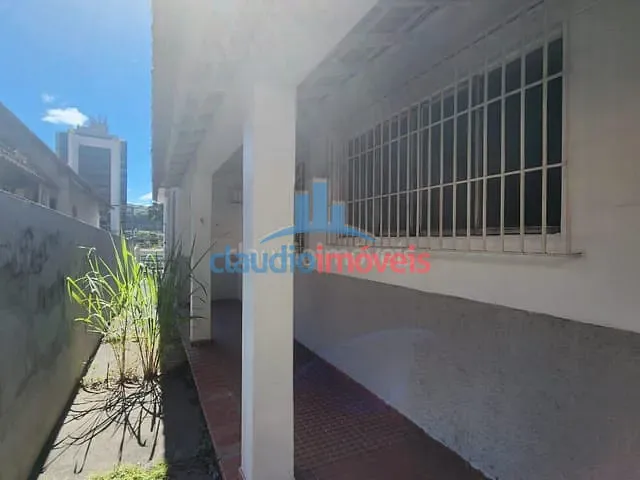 Sala com 560m², para alugar, no bairro Centro em Barra Mansa