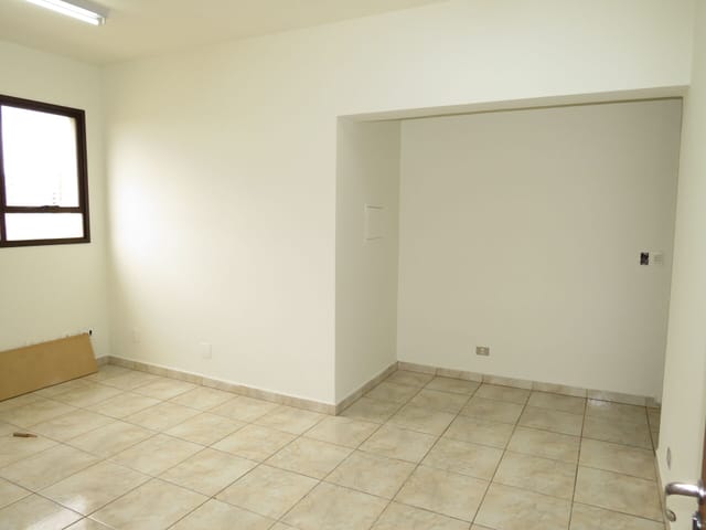 Sala 4 quartos e 2 banheiros, à venda, no bairro Centro em Londrina