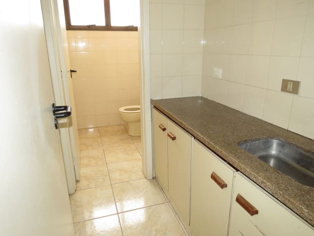 Sala 4 quartos e 2 banheiros, à venda, no bairro Centro em Londrina