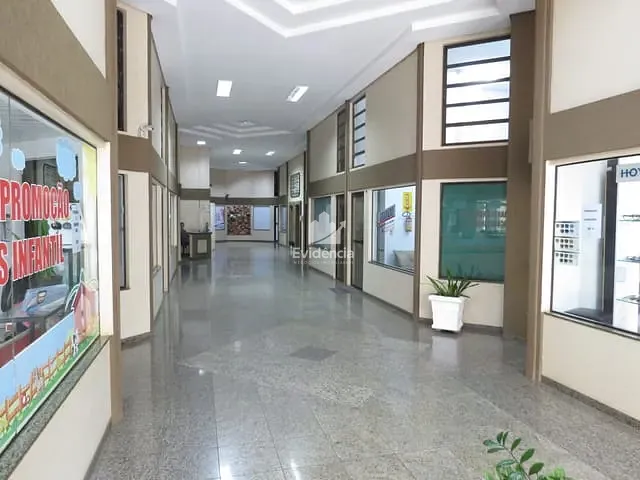 Sala 4 quartos e 2 banheiros, à venda, no bairro Centro em Londrina
