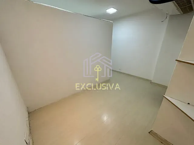 Sala com 25m², para alugar, no bairro Jardim Carioca em Rio de Janeiro