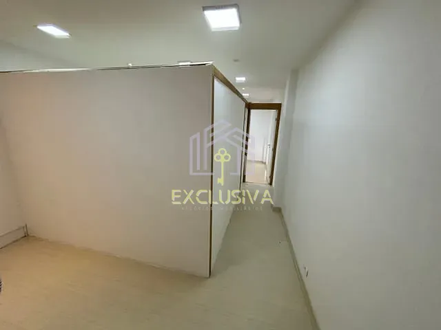 Sala com 25m², para alugar, no bairro Jardim Carioca em Rio de Janeiro