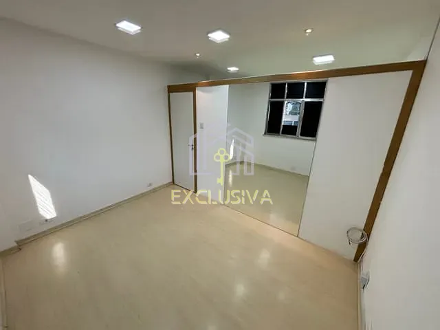 Sala com 25m², para alugar, no bairro Jardim Carioca em Rio de Janeiro