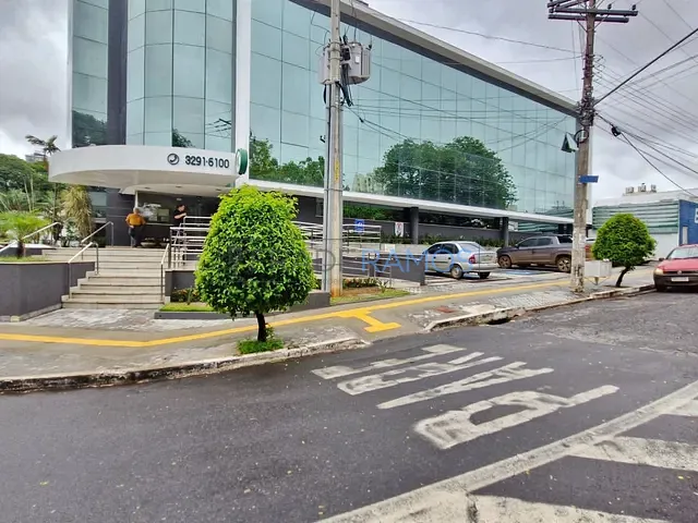 Sala com 16m², para alugar, no bairro Setor Oeste em Goiânia
