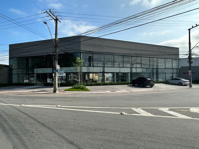 Sala com 250m², para alugar, no bairro São João em Itajaí