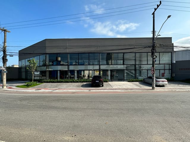 Sala com 250m², para alugar, no bairro São João em Itajaí